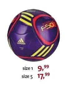 Promoties Voetbal - Adidas - Geldig van 01/08/2011 tot 31/08/2011 bij Primo