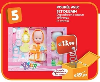 Promotions Poupée avec set de bain - Produit maison - Fun - Valide de 25/10/2011 à 30/10/2011 chez Fun