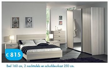 Promotions Bed, 2 nachttafels en schuifdeurkast - Produit Maison - O & O Trendy Wonen - Valide de 01/08/2014 à 08/09/2014 chez O & O Trendy Wonen