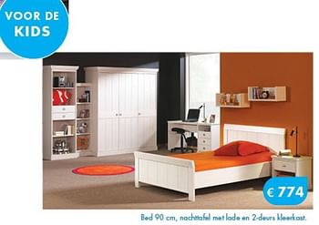 Promoties Bed, nachttafel met lade en 2-deurs kleerkast - Huismerk - O & O Trendy Wonen - Geldig van 01/08/2014 tot 08/09/2014 bij O & O Trendy Wonen