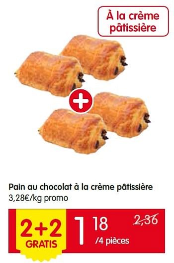 Promotions Pain au chocolat à la crème pâtissière - Produit Maison - Red Market - Valide de 12/05/2016 à 18/05/2016 chez Red Market