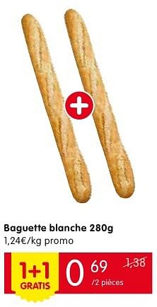 Promotions Baguette blanche - Produit Maison - Red Market - Valide de 11/08/2016 à 17/08/2016 chez Red Market