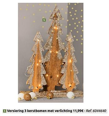 Promoties Versiering 3 kerstbomen met verlichting - Huismerk - Carrefour  - Geldig van 24/11/2018 tot 31/12/2018 bij Carrefour