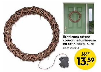 Promotions Lichtkrans rotan- couronne lumineuse en rotin - Produit maison - Blokker - Valide de 12/12/2018 à 18/12/2018 chez Blokker
