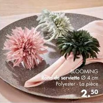 Promotions Blooming rond de serviette - Produit maison - Casa - Valide de 30/09/2019 à 27/10/2019 chez Casa