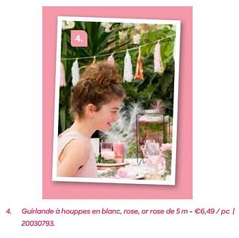 Promotions Guirlande à houppes en blanc, rose, or rose - Produit Maison - Ava - Valide de 03/02/2020 à 31/05/2020 chez Ava