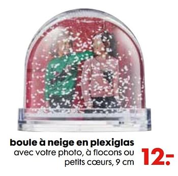 Promotions Boule à neige en plexiglas - Produit maison - Hema - Valide de 15/12/2021 à 26/12/2021 chez Hema