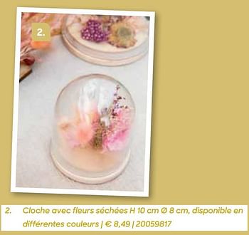 Promotions Cloche avec fleurs séchées - Produit Maison - Ava - Valide de 04/03/2022 à 31/07/2022 chez Ava