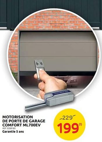 Promotions Motorisation de porte de garage comfort ml700ev - Chamberlain - Valide de 27/04/2022 à 09/05/2022 chez Brico