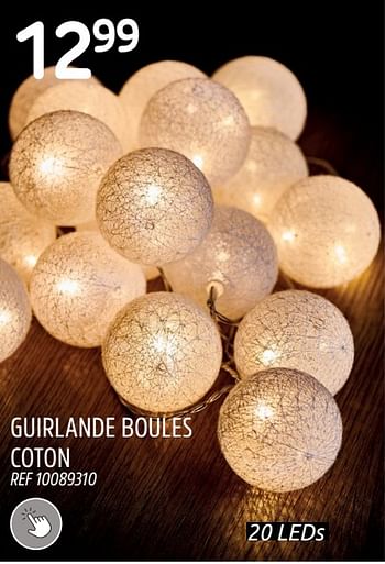 Promotions Guirlande boules coton - Produit maison - Brico - Valide de 30/11/2022 à 29/12/2022 chez Brico