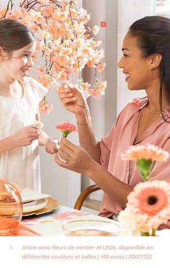Promotions Arbre avec fleurs de cerisier et leds - Produit Maison - Ava - Valide de 19/01/2023 à 30/06/2023 chez Ava