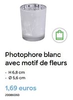 Promotions Photophore blanc avec motif de fleurs - Produit Maison - Ava - Valide de 29/01/2024 à 31/07/2024 chez Ava