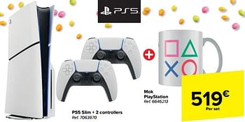 Promoties Ps5 slim + 2 controllers + mok playstation - Sony - Geldig van 27/03/2024 tot 08/04/2024 bij Carrefour