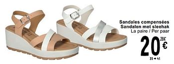 Promotions Sandales compensées sandalen met sleehak - Produit maison - Cora - Valide de 23/04/2024 à 06/05/2024 chez Cora