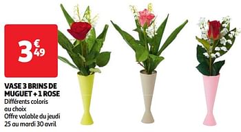 Promotions Vase 3 brins de muguet + 1 rose - Produit Maison - Auchan Ronq - Valide de 30/04/2024 à 06/05/2024 chez Auchan Ronq