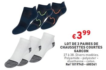 Promotions Lot de 3 paires de chaussettes courtes garcon - Produit maison - Trafic  - Valide de 08/05/2024 à 11/05/2024 chez Trafic