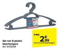 Promotions Set van 6 plastic kleerhangers - Produit maison - Carrefour  - Valide de 22/05/2024 à 03/06/2024 chez Carrefour