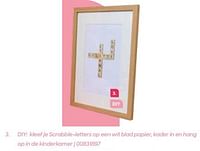 Diy kleef je scrabble-letters op een wit blad papier-Huismerk - Ava