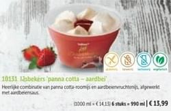 Ijsbekers panna cotta-aardbei