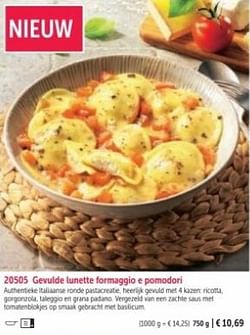 Gevulde lunette formaggio e pomodori