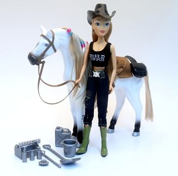 Promoties Qweenie Fashion/ Paardrijden pop en paard - Qweenie - Geldig van 02/10/2017 tot 26/11/2017 bij Maxi Toys