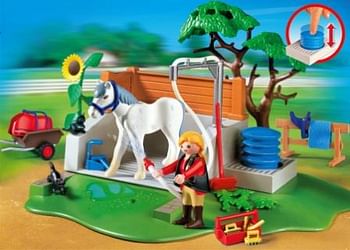Promotions Wasbox voor paarden - Playmobil - Valide de 02/10/2017 à 26/11/2017 chez Maxi Toys