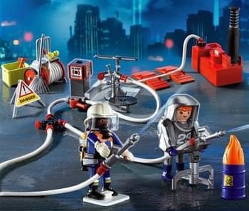 Promoties Brandweermannen met drukpomp - Playmobil - Geldig van 02/10/2017 tot 26/11/2017 bij Maxi Toys