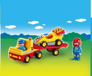 Promotions PLAYMOBIL 1.2.3. - Raceauto met transportwagen - Playmobil - Valide de 02/10/2017 à 26/11/2017 chez Maxi Toys