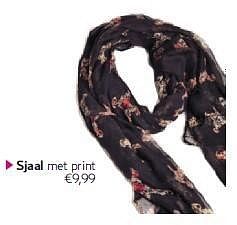 Aanbiedingen Sjaal met print - Huismerk - Bristol - Geldig van 21/11/2013 tot 31/12/2013 bij Bristol