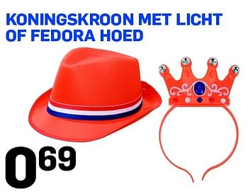 Aanbiedingen Koningskroon met licht of fedora hoed - Huismerk - Action - Geldig van 15/04/2015 tot 21/04/2015 bij Action