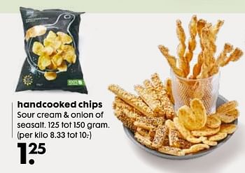 Aanbiedingen Handcooked chips sour cream + onion of seasalt - Huismerk - Hema - Geldig van 03/10/2016 tot 16/10/2016 bij Hema