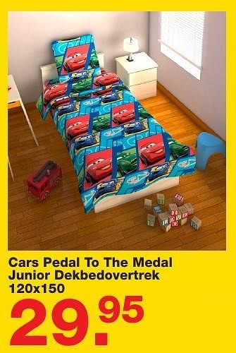 Aanbiedingen Cars pedal to the meda junior dekbedovertrek - Huismerk - Baby &amp; Tiener Megastore - Geldig van 06/01/2017 tot 30/01/2017 bij Baby & Tiener Megastore