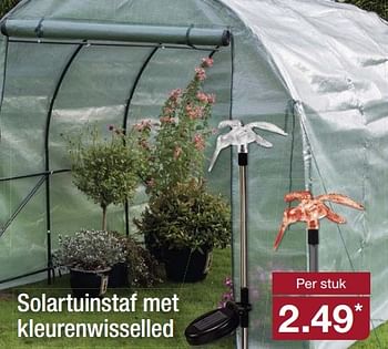 Aanbiedingen Solartuinstaf met kleurenwisselled - Huismerk - Aldi - Geldig van 16/04/2017 tot 22/04/2017 bij Aldi