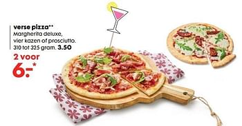 Aanbiedingen Verse pizza margherita deluxe, vier kazen of prosciutto - Huismerk - Hema - Geldig van 22/05/2017 tot 04/06/2017 bij Hema