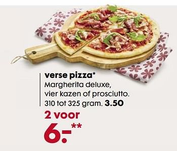 Aanbiedingen Verse pizza margherita deluxe, vier kazen of prosciutto - Huismerk - Hema - Geldig van 02/10/2017 tot 15/10/2017 bij Hema