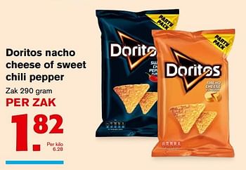 Aanbiedingen Doritos nacho cheese of sweet chili pepper - Doritos - Geldig van 01/11/2017 tot 07/11/2017 bij Hoogvliet