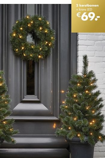 Aanbiedingen 2 kerstbomen + krans led - Huismerk - Multi Bazar - Geldig van 05/11/2018 tot 25/12/2018 bij Multi Bazar