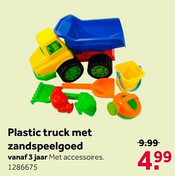 Aanbiedingen Plastic truck met zandspeelgoed - Huismerk - Intertoys - Geldig van 16/05/2020 tot 31/05/2020 bij Intertoys