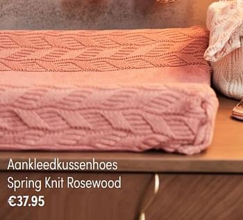 Aanbiedingen Aankleedkussenhoes spring knit rosewood - Huismerk - Baby &amp; Tiener Megastore - Geldig van 31/10/2021 tot 06/11/2021 bij Baby & Tiener Megastore