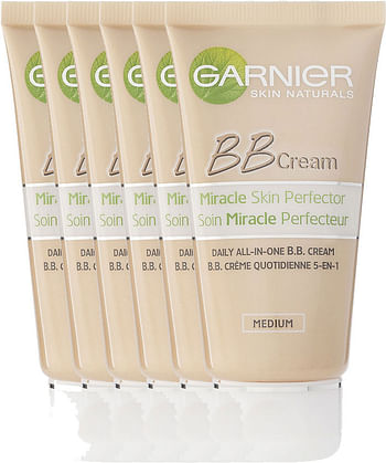 Aanbiedingen Garnier Skin Naturals BB Cream Miracle Skin Perfector All-in-1 Dagcreme Getinte Huid Voordeelverpakk 6x50ml - Geldig van 16/11/2021 tot 21/01/2022 bij Drogisterij.net
