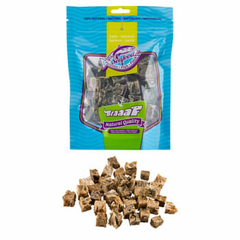 Aanbiedingen Braaaf Vissnack Zalmhuid Cubes 70 gr - Geldig van 01/12/2021 tot 22/01/2022 bij Plein