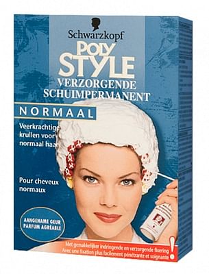 Aanbiedingen Schwarzkopf Poly Style Schuimpermanent Normaal 150ml - Geldig van 15/08/2021 tot 25/12/2021 bij Drogisterij.net