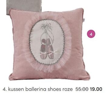 Aanbiedingen Kussen ballerina shoes roze - Huismerk - Baby &amp; Tiener Megastore - Geldig van 19/06/2022 tot 02/07/2022 bij Baby & Tiener Megastore