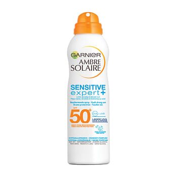 Aanbiedingen Garnier Ambre Solaire Sensitive Expert Beschermende Spray SPF50 - Geldig van 23/01/2022 tot 24/02/2022 bij Drogisterij.net