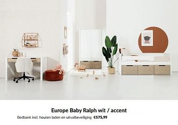 Aanbiedingen Europe baby ralph wit - accent bedbank incl houten laden en uitvalbeveiliging - Europe baby - Geldig van 13/12/2022 tot 16/01/2023 bij Babypark