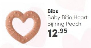 Aanbiedingen Bibs baby bitie heart bijtring peach - Bibs - Geldig van 07/05/2023 tot 13/05/2023 bij Baby & Tiener Megastore